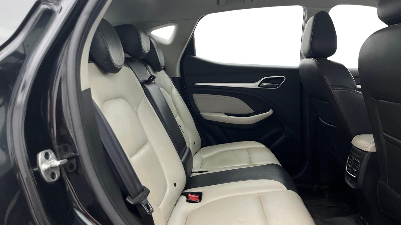 2021 MG ASTOR SAVVY 1.5 CVT, Petrol, Automatic, 42,141 km, Right Side Rear Door Cabin