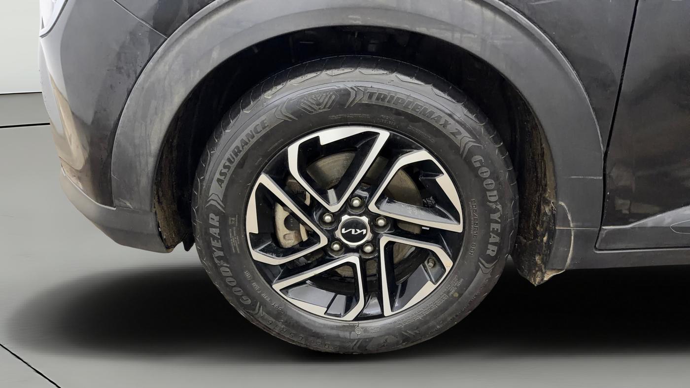 2022 KIA CARENS PRESTIGE PLUS 1.5 DIESEL 7 STR, Diesel, Manual, 95,077 km, Left Front Wheel