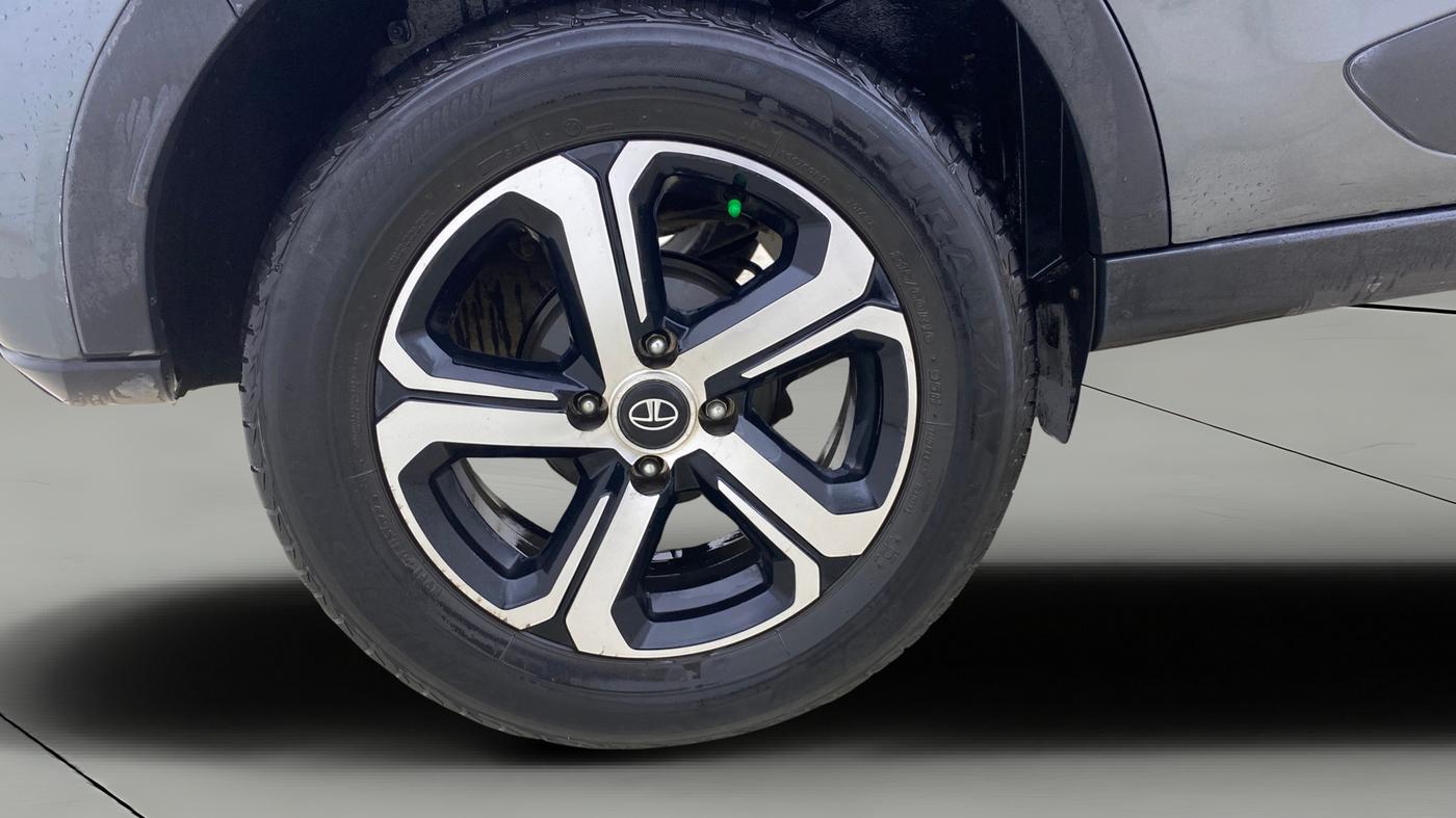 2022 Tata NEXON XZA PLUS (PREMIUM) PETROL, CNG, Automatic, 54,232 km, Right Rear Wheel