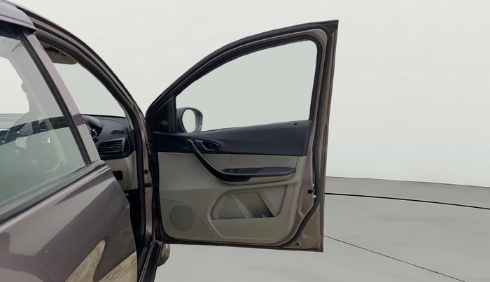 2017 Tata Tiago XM PETROL, Petrol, Manual, 45,332 km, RHS Front Door