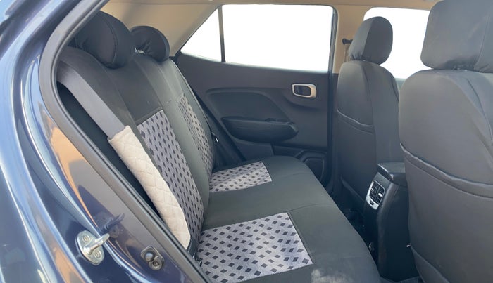 2019 Hyundai VENUE SX 1.0 TURBO, Petrol, Manual, 51,442 km, Right Side Rear Door Cabin