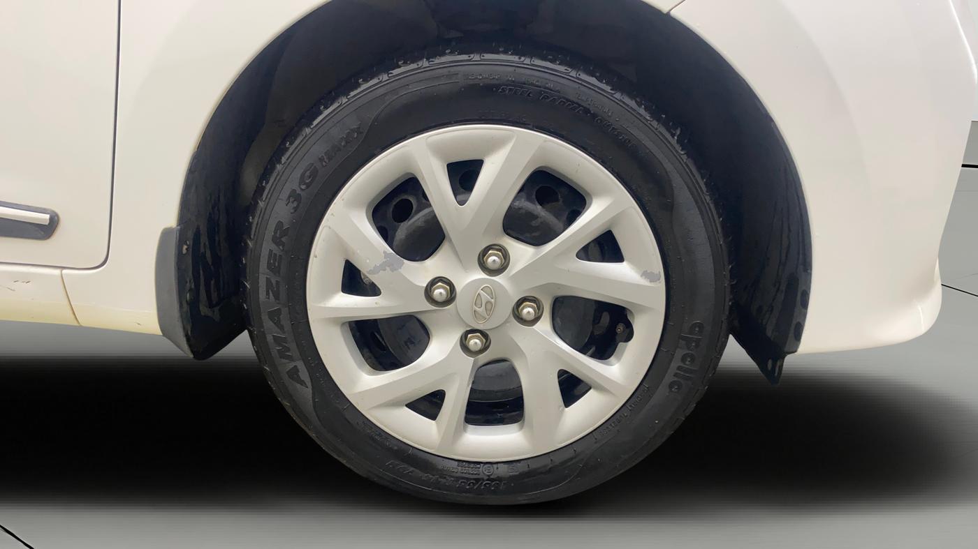 2020 Hyundai Grand i10 SPORTZ 1.2 KAPPA VTVT, Petrol, Manual, 17,111 km, Right Front Wheel
