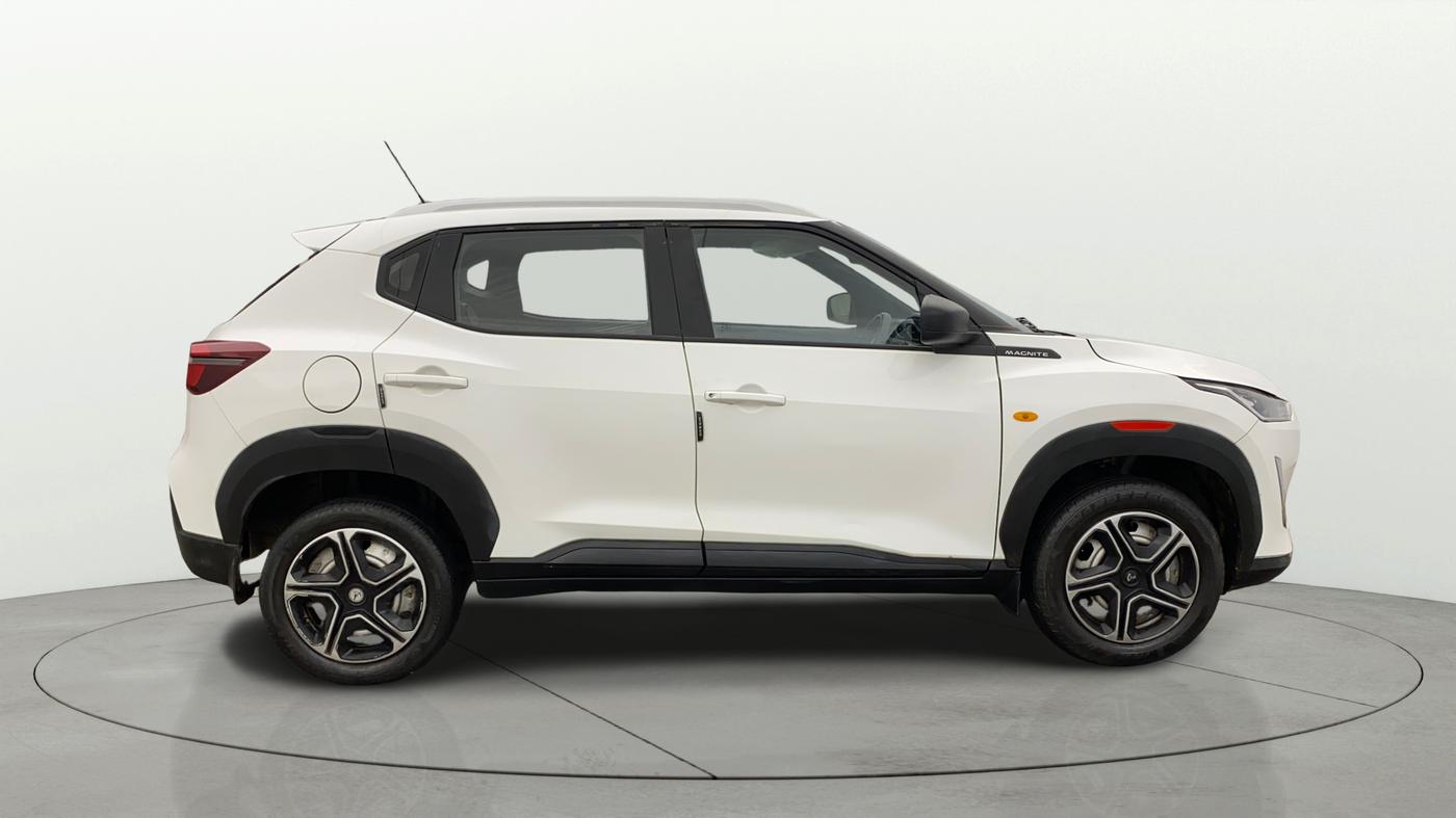 2023 Nissan MAGNITE XE, Petrol, Manual, 29,072 km, Right Side View