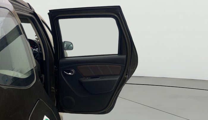 2021 Renault Duster RXZ 1.3 TURBO PETROL MT, Petrol, Manual, 38,941 km, RHS Rear Door