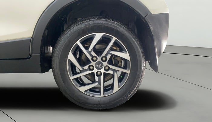 2022 Mahindra XUV300 W8 (O) 1.5 DIESEL, Diesel, Manual, 78,278 km, Left Rear Wheel