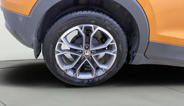 2021 Skoda KUSHAQ STYLE 1.0L TSI AT, Petrol, Automatic, 25,529 km, Right Rear Wheel