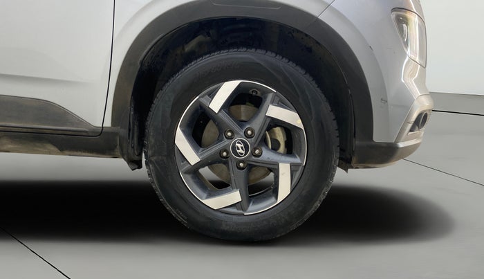 2020 Hyundai VENUE SX 1.0 TURBO, Petrol, Manual, 19,526 km, Right Front Wheel