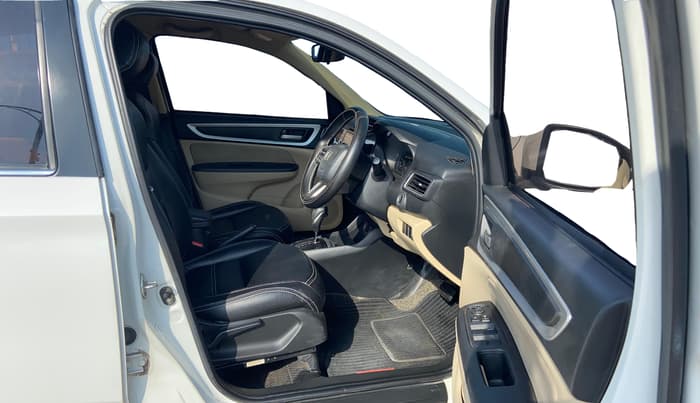 2021 Honda Amaze 1.5L I-DTEC VX CVT, Diesel, Automatic, 1,01,137 km, Right Side Front Door Cabin