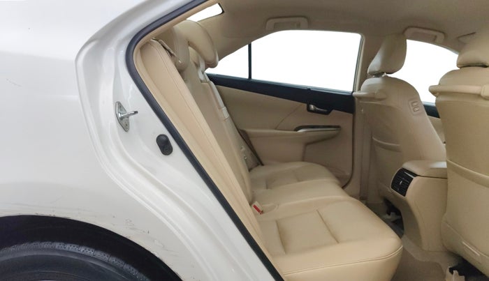 2016 Toyota Camry HYBRID, Hybrid, Automatic, 75,189 km, Right Side Rear Door Cabin