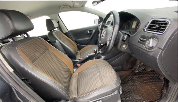 2017 Volkswagen Polo HIGHLINE1.2L, Petrol, Manual, 76,434 km, Right Side Front Door Cabin