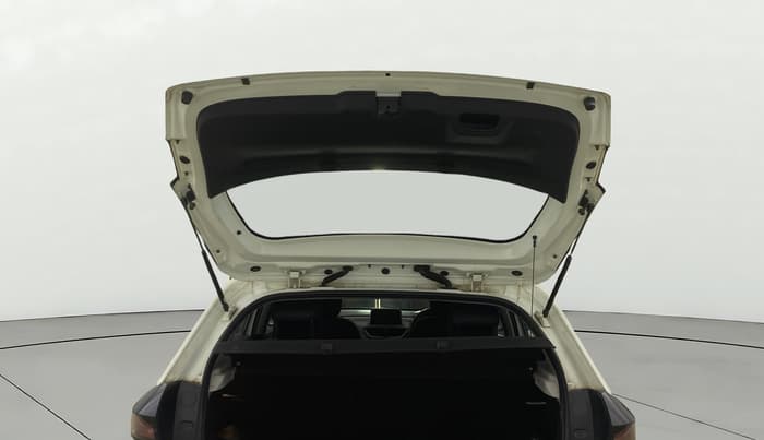 2020 Tata ALTROZ XZ PETROL, Petrol, Manual, 61,590 km, Boot Door Open