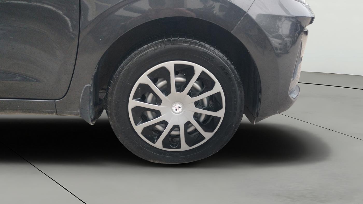 2024 Hyundai GRAND I10 NIOS ERA 1.2 KAPPA VTVT, Petrol, Manual, 18,427 km, Right Front Wheel