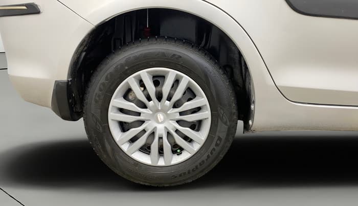 2015 Maruti Swift Dzire VXI, Petrol, Manual, 31,519 km, Right Rear Wheel