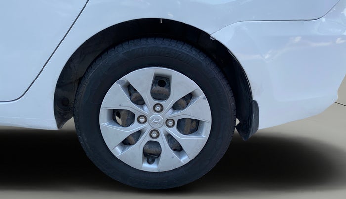 2018 Hyundai Xcent S 1.2, CNG, Manual, 1,22,642 km, Left Rear Wheel