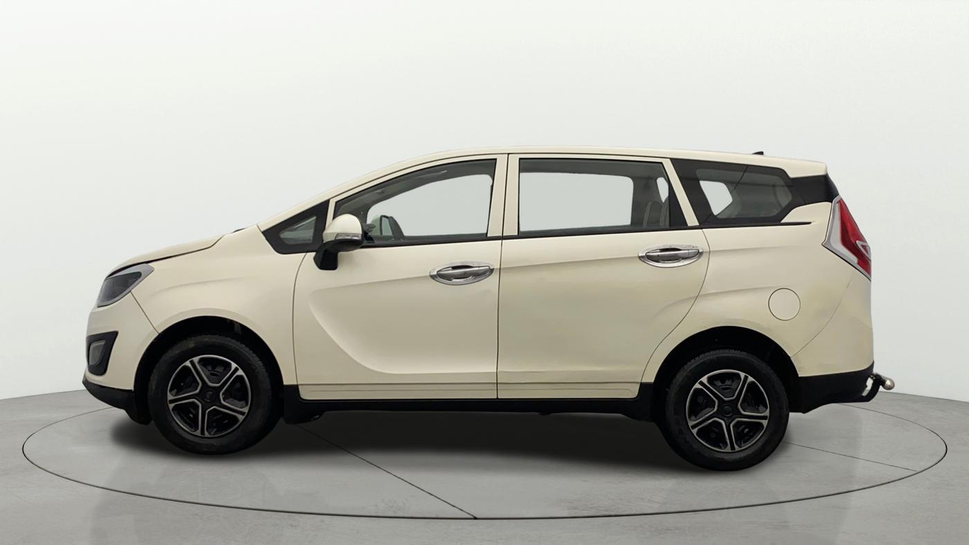 2018 Mahindra MARAZZO M4 7 STR, Diesel, Manual, 57,225 km, Left Side