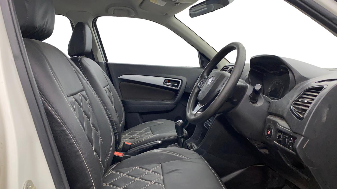2022 Toyota URBAN CRUISER HIGH GRADE MT, Petrol, Manual, 39,099 km, Right Side Front Door Cabin
