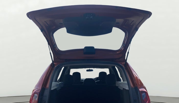 2018 Renault Duster RXS CVT, Petrol, Automatic, 30,676 km, Boot Door Open