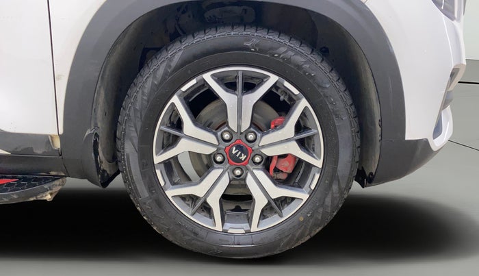 2021 KIA SELTOS GTX PLUS DCT 1.4 PETROL, Petrol, Automatic, 1,43,517 km, Right Front Wheel