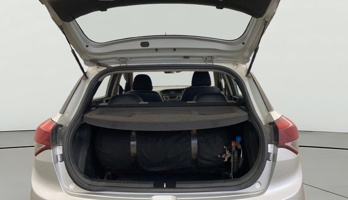 2017 Hyundai Elite i20 SPORTZ 1.2, CNG, Manual, 71,229 km, Boot Open Zoomed View