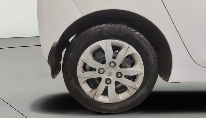 2017 Hyundai Eon SPORTZ, Petrol, Manual, 50,718 km, Right Rear Wheel