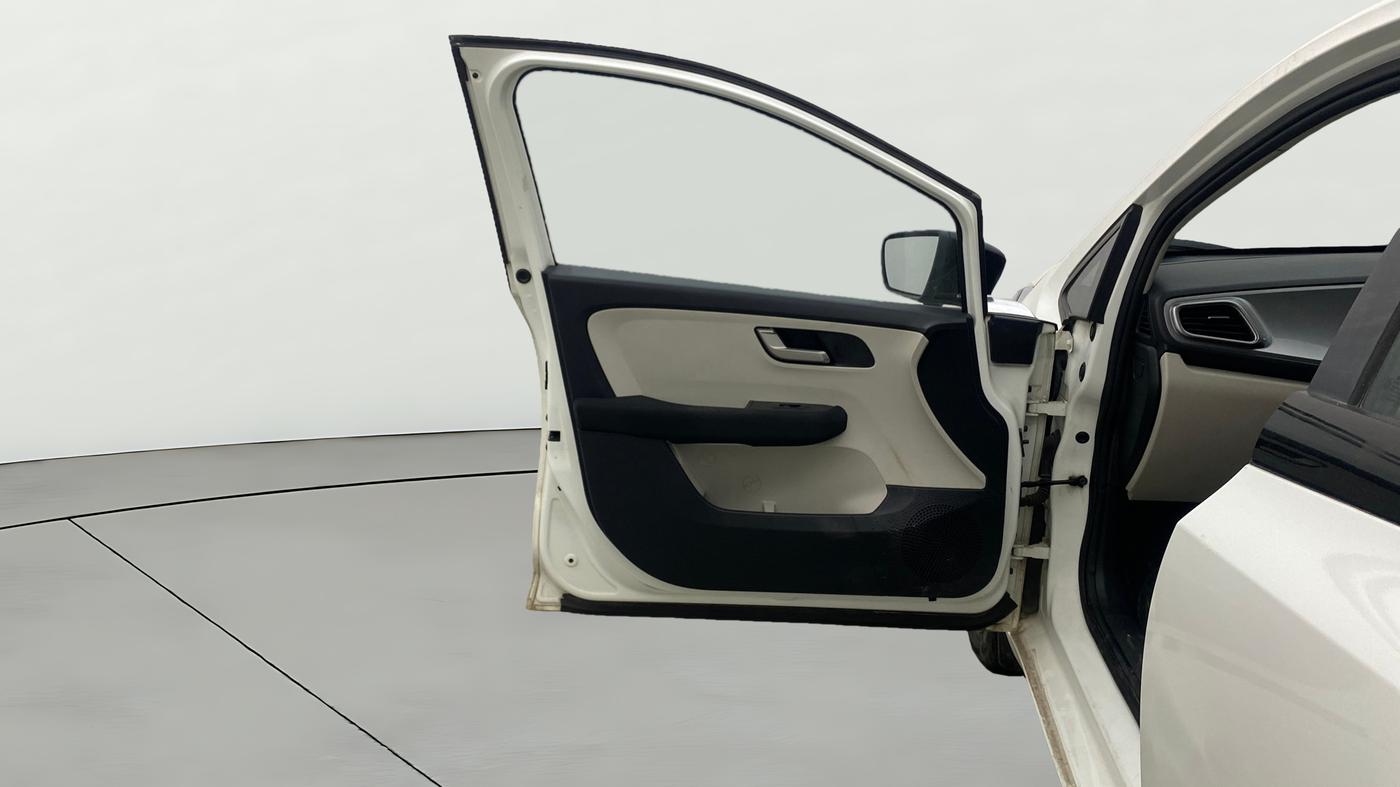 2023 Tata ALTROZ XZ PLUS SUNROOF CNG, CNG, Manual, 43,186 km, LHS Front Door