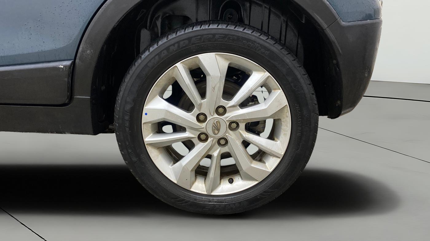 2019 Mahindra XUV300 W8 1.5 DIESEL AMT, Diesel, Automatic, 73,135 km, Left Rear Wheel