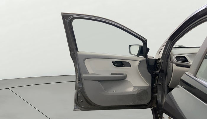 2020 Tata ALTROZ XE PETROL, Petrol, Manual, 28,916 km, LHS Front Door