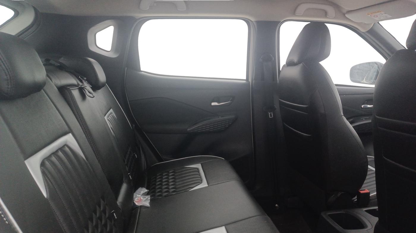 2025 Nissan MAGNITE Acenta B4D 1.0 Petrol AMT, Petrol, Automatic, 2,497 km, Right Side Rear Door Cabin