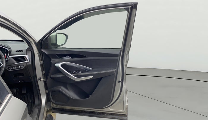 2020 MG HECTOR SHARP 1.5 DCT PETROL, Petrol, Automatic, 96,949 km, RHS Front Door