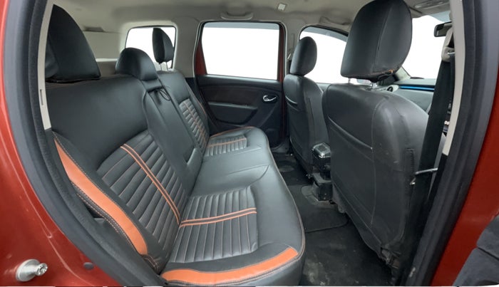 2020 Renault Duster RXZ 1.5 PETROL MT, Petrol, Manual, 29,050 km, Right Side Rear Door Cabin