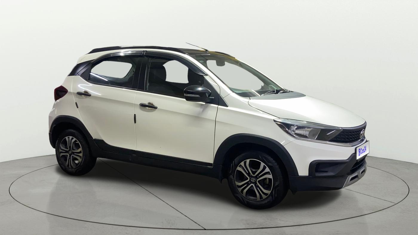 2023 Tata TIAGO NRG XT MT, Petrol, Manual, 2,833 km, Right Front Diagonal
