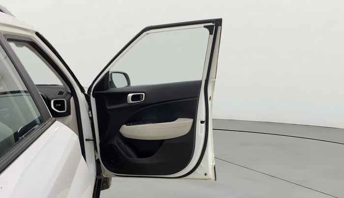 2022 Hyundai VENUE S (O) 1.0 TURBO IMT, Petrol, Manual, 7,077 km, RHS Front Door