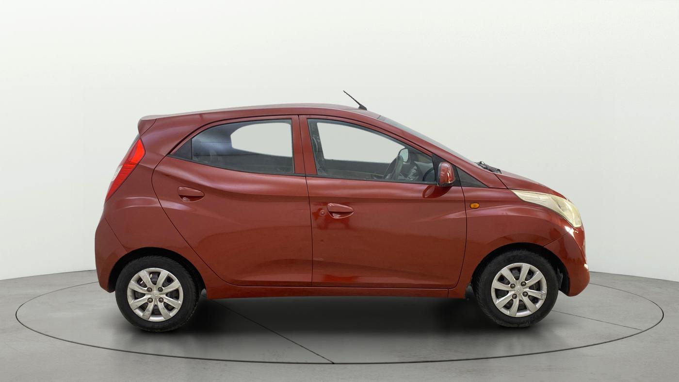 2013 Hyundai Eon SPORTZ, Petrol, Manual, 40,524 km, Right Side View