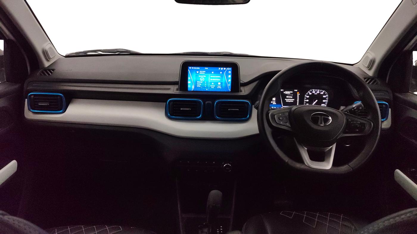 2024 Tata PUNCH CREATIVE AMT 1.2 RTN DUAL TONE, Petrol, Automatic, 9,649 km, Dashboard