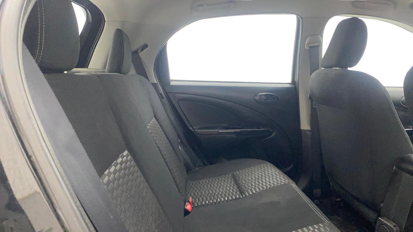 2015 Toyota Etios CROSS 1.2 G, Petrol, Manual, 81,910 km, Right Side Rear Door Cabin