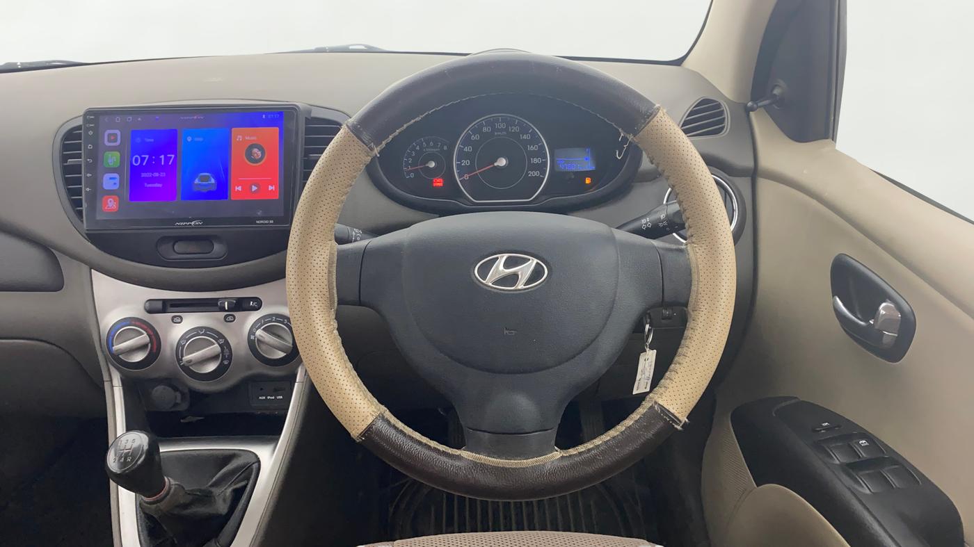 2015 Hyundai i10 SPORTZ 1.1, Petrol, Manual, 47,598 km, Steering Wheel Close Up