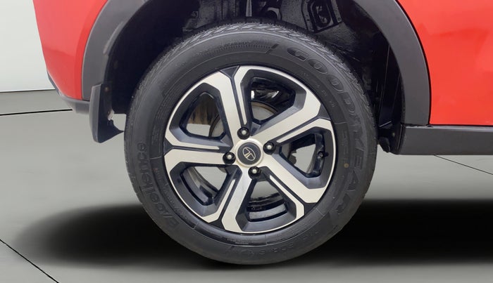 2023 Tata NEXON XZA PLUS SUNROOF PETROL, Petrol, Automatic, 44,713 km, Right Rear Wheel