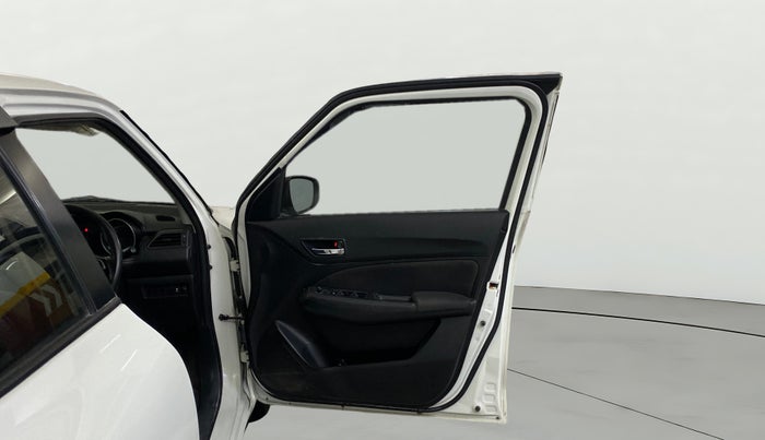 2022 Maruti Swift VXI AMT, Petrol, Automatic, 36,634 km, RHS Front Door