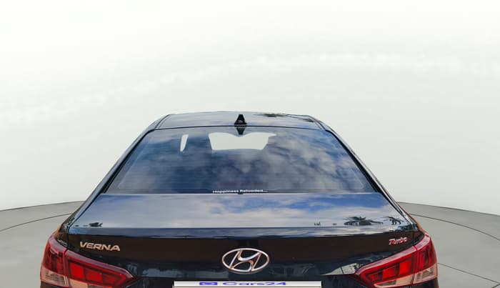 2021 Hyundai Verna SX (O) 1.0 TURBO DCT, Petrol, Automatic, 30,297 km, Rear Windshield