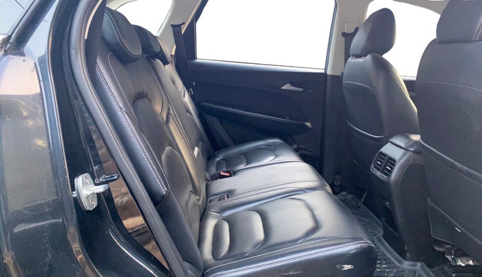 2021 MG HECTOR SMART HYBRID 1.5 PETROL, Petrol, Manual, 42,729 km, Right Side Rear Door Cabin