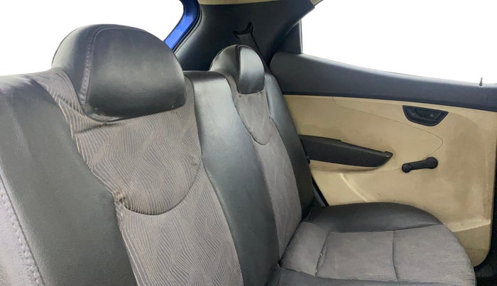 2012 Hyundai Eon MAGNA +, Petrol, Manual, 71,198 km, Right Side Rear Door Cabin