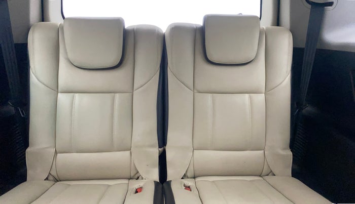 2020 Mahindra XUV500 W9, Diesel, Manual, 95,540 km, Third Seat Row ( optional )