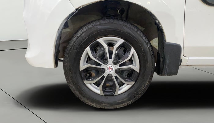 2017 Maruti Alto 800 LXI, Petrol, Manual, 82,227 km, Left Front Wheel