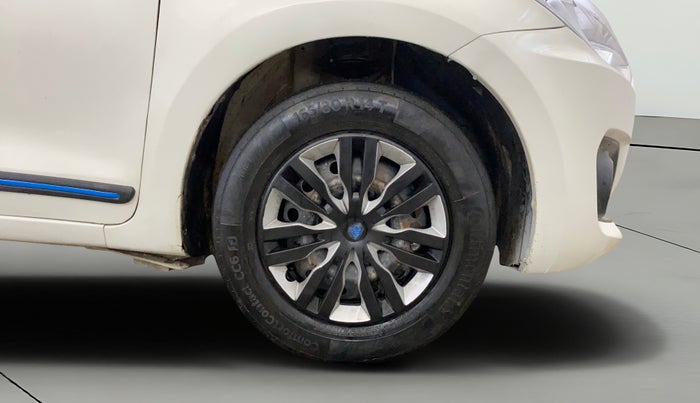 2020 Maruti Swift VXI, Petrol, Manual, 69,270 km, Right Front Wheel