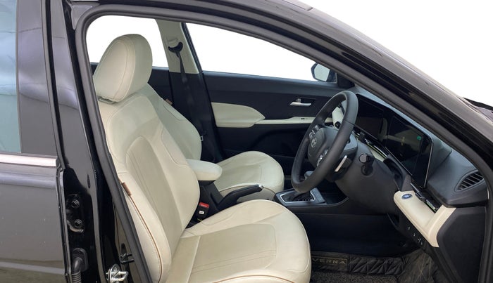 2025 Hyundai Verna SX(O) 1.5 MPI IVT , Petrol, Automatic, 5,455 km, Right Side Front Door Cabin