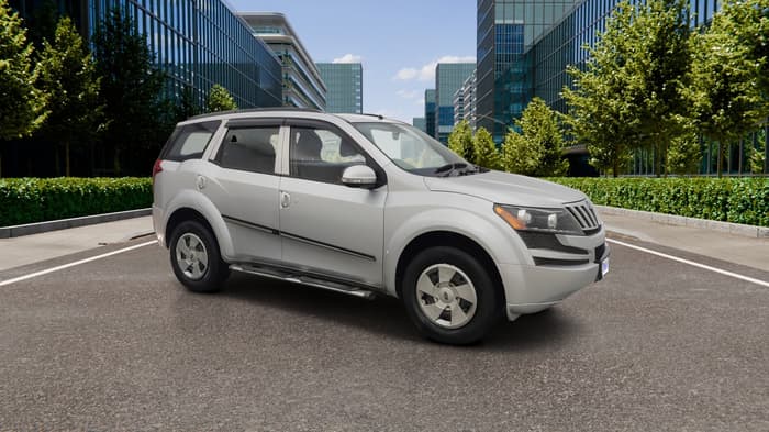 2014 Mahindra XUV500 W4, Diesel, Manual, 1,04,147 km, Right Front Diagonal