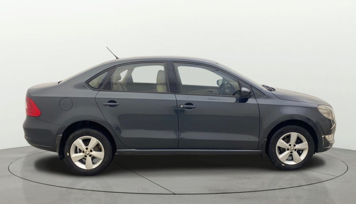 2016 Skoda Rapid 1.6 MPI STYLE PLUS AT, Petrol, Automatic, 87,383 km, Right Side View