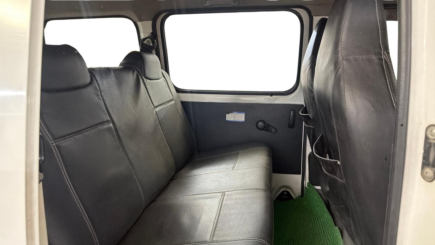 2017 Maruti Eeco 5 STR WITH A/C+HTR CNG, CNG, Manual, 80,504 km, Right Side Rear Door Cabin