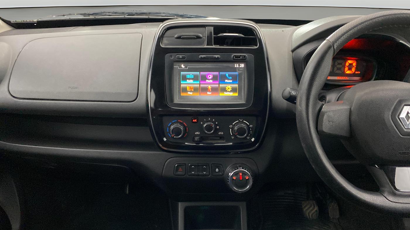 2018 Renault Kwid RXT 1.0 AMT (O), Petrol, Automatic, 33,817 km, Air Conditioner