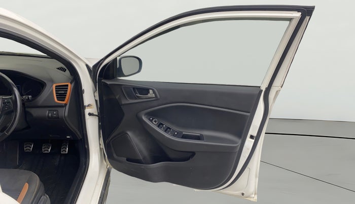 2017 Hyundai i20 Active 1.2 SX, Petrol, Manual, 74,478 km, RHS Front Door